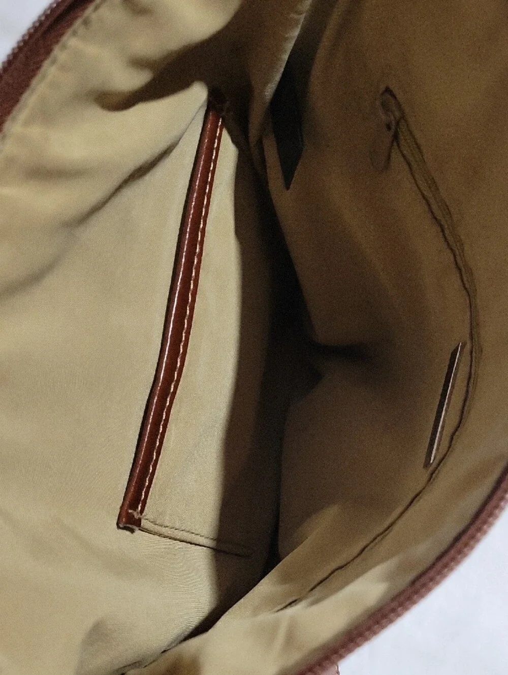 GIANI BERNINI Brown Leather Crossbody Bag - Classic Messenger Style